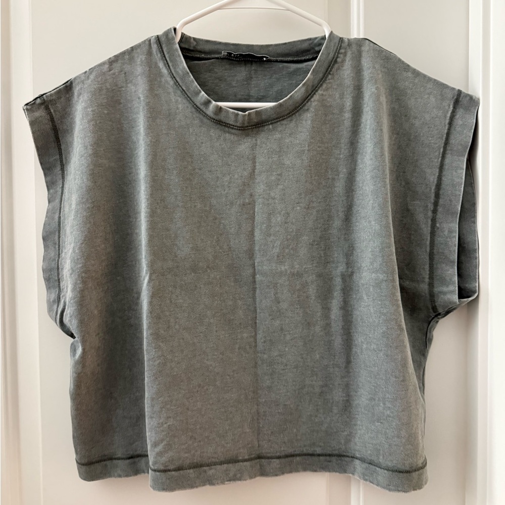 Zara charcoal gray boxy tee in size large